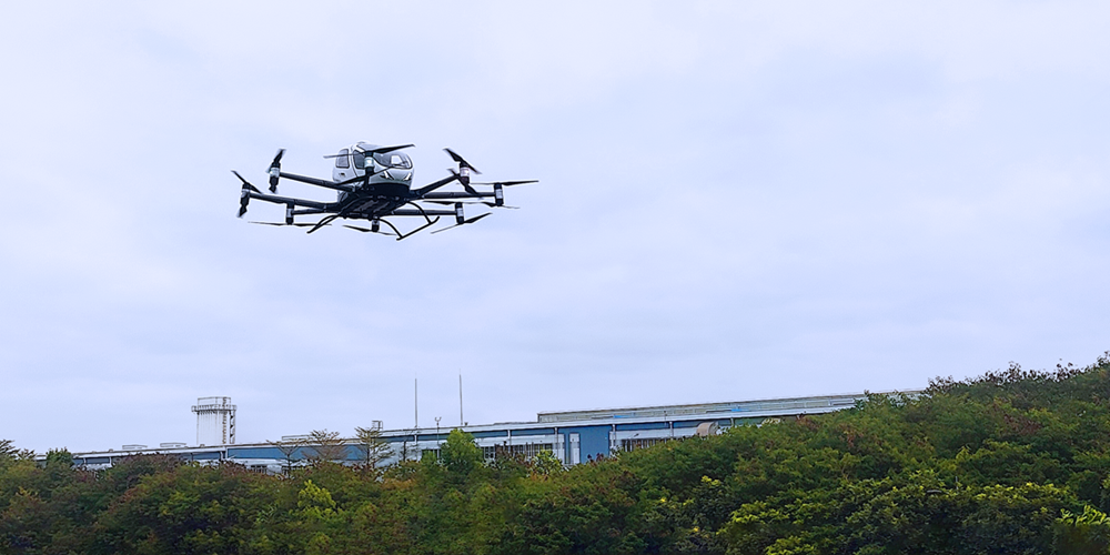 (The certified EH216-S pilotless eVTOL conducted a demo flight at the EH216-S AC and aircraft delivery ceremony)